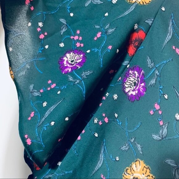 Sienna Sky Medium Women's Flower Top - Picture 6 of 9